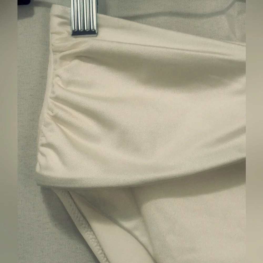Belted, Off-White, High Waist, High Leg Cheeky Bikini Bottom Medium (8-10) NWT